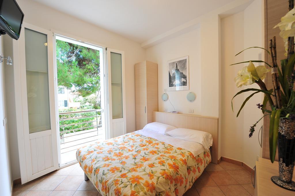 Hotel Aurora San Vincenzo Ngoại thất bức ảnh