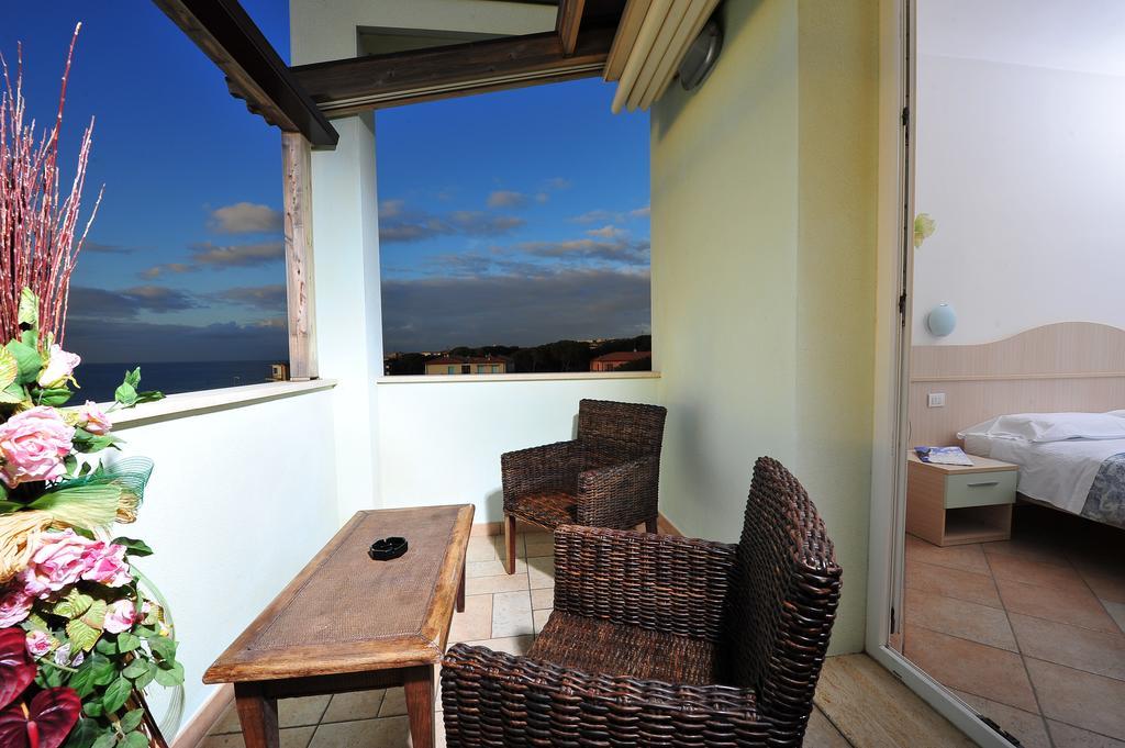 Hotel Aurora San Vincenzo Ngoại thất bức ảnh