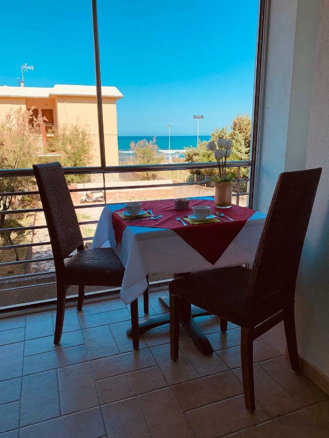 Hotel Aurora San Vincenzo Ngoại thất bức ảnh